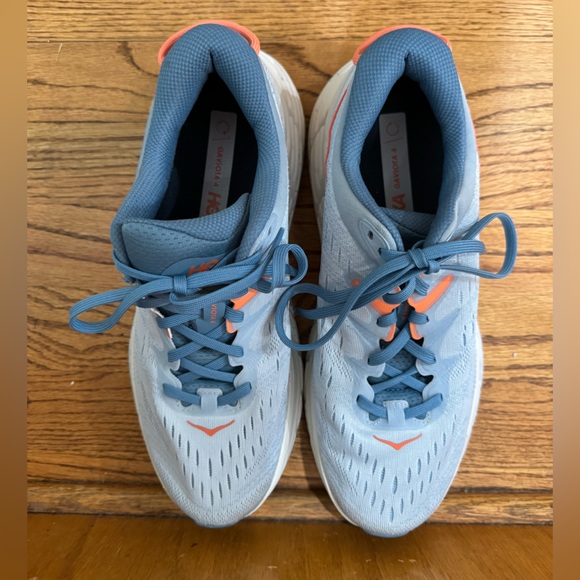 Women’s HOKA Shoes Size 8.5B - Picture 3 of 5